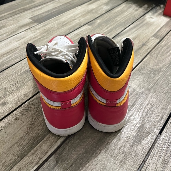 Air Jordan 1 retro high light fusion red size 11 sneaker shoe. NO INSOLES. - Picture 3 of 5